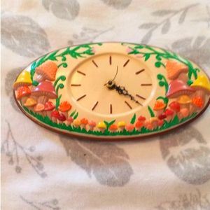 Vintage Mushroom Wall Clock 70's Boho Decor MCM Atlantic Mold Tested Working